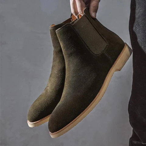 CHELSEA BOOTS