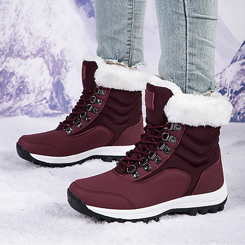 Fashionable, warm high-top boots